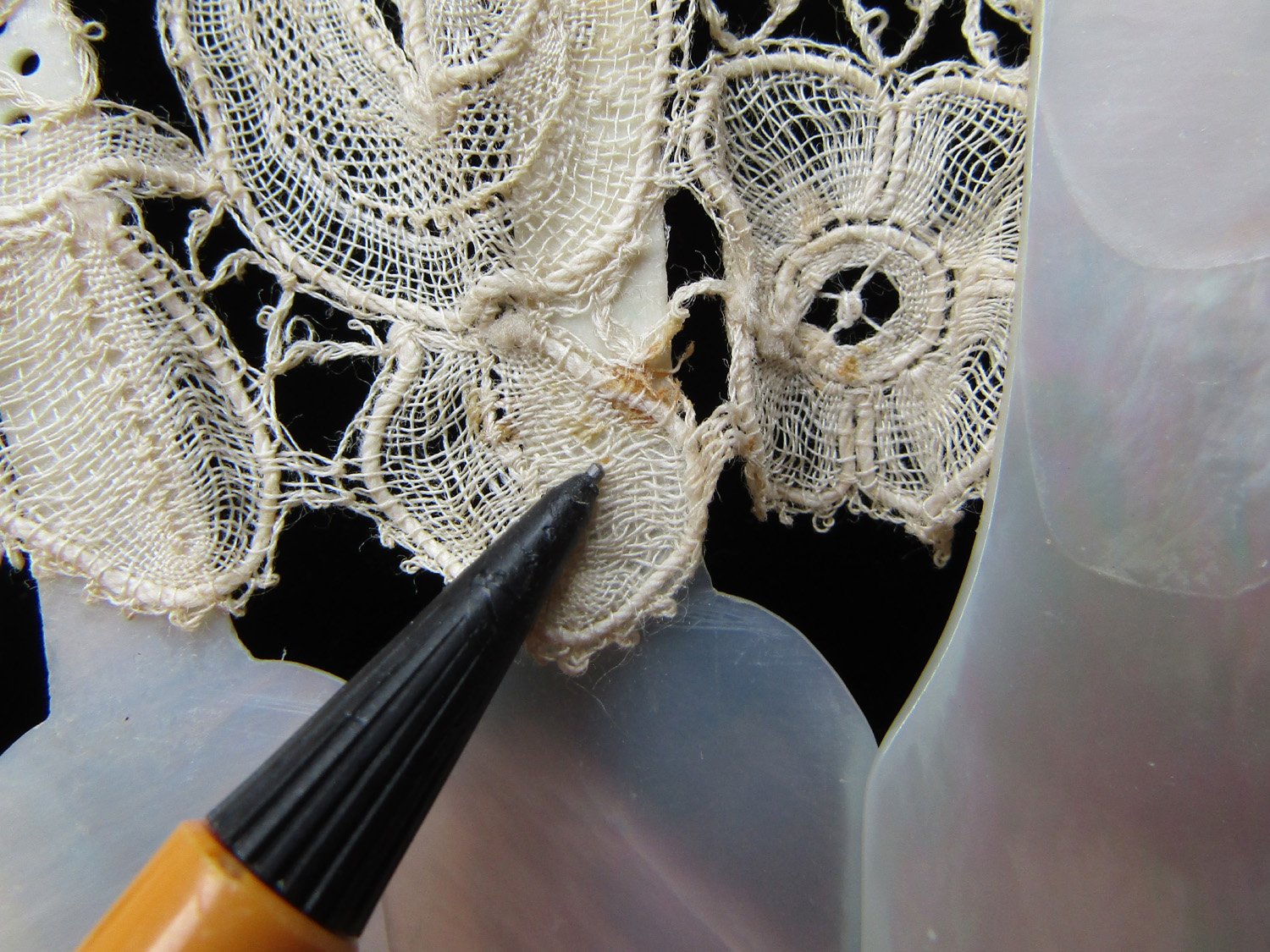 Victorian-Mixed-Brussels-Lace-Fan-08