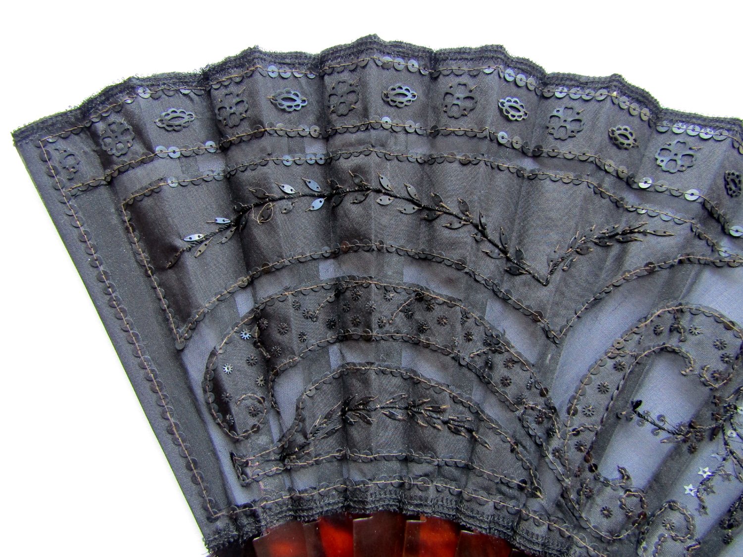 Duvelleroy-Sequined-Silk-and-Tortoiseshell-Fan-07