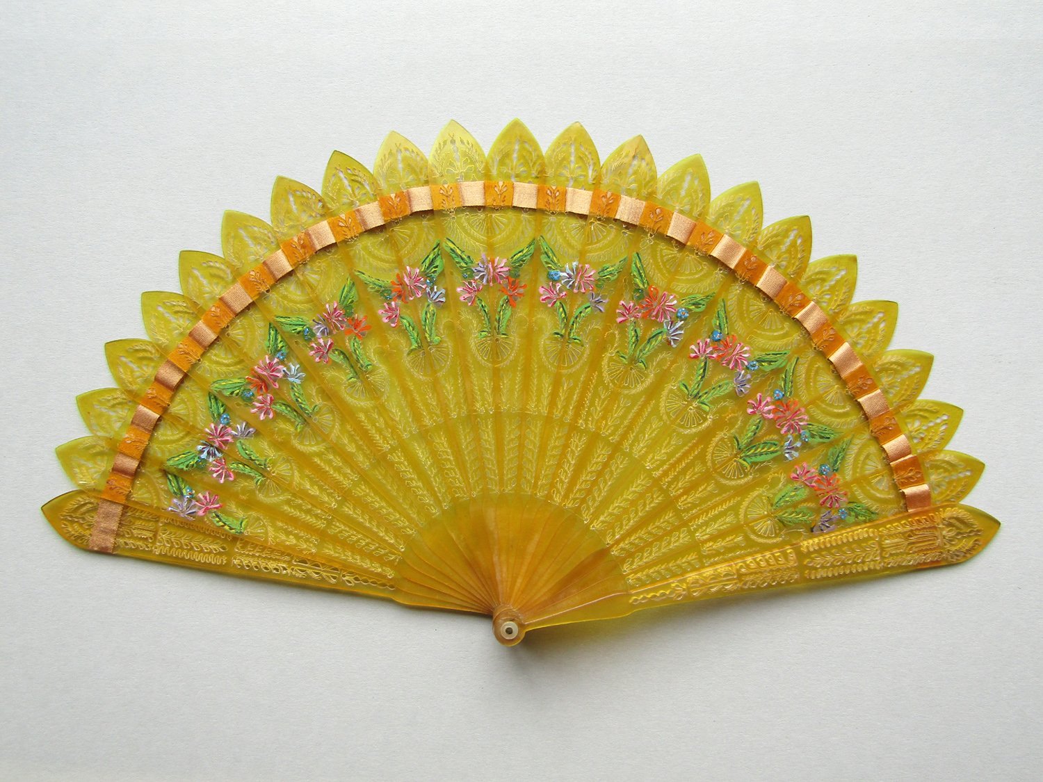 Painted Jane Austen Era Horn Brise Fan