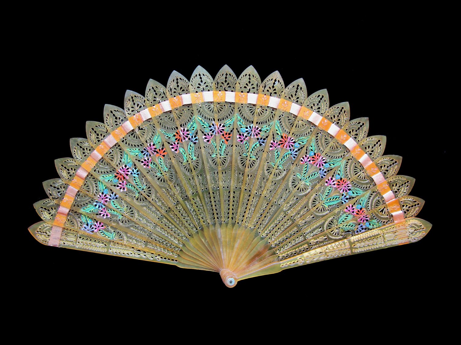 Jane-Austen-Era-Horn-Brise-Fan-01