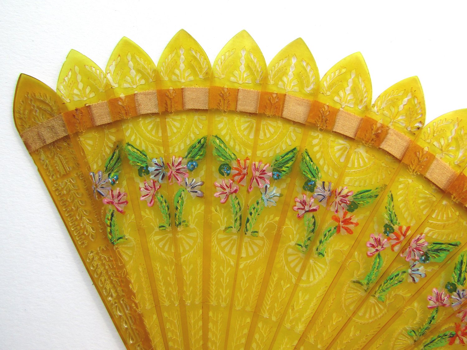 Jane-Austen-Era-Horn-Brise-Fan-05