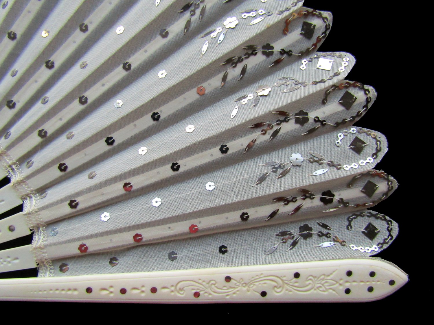 Edwardian-French-Sequined Silk-Fan-02