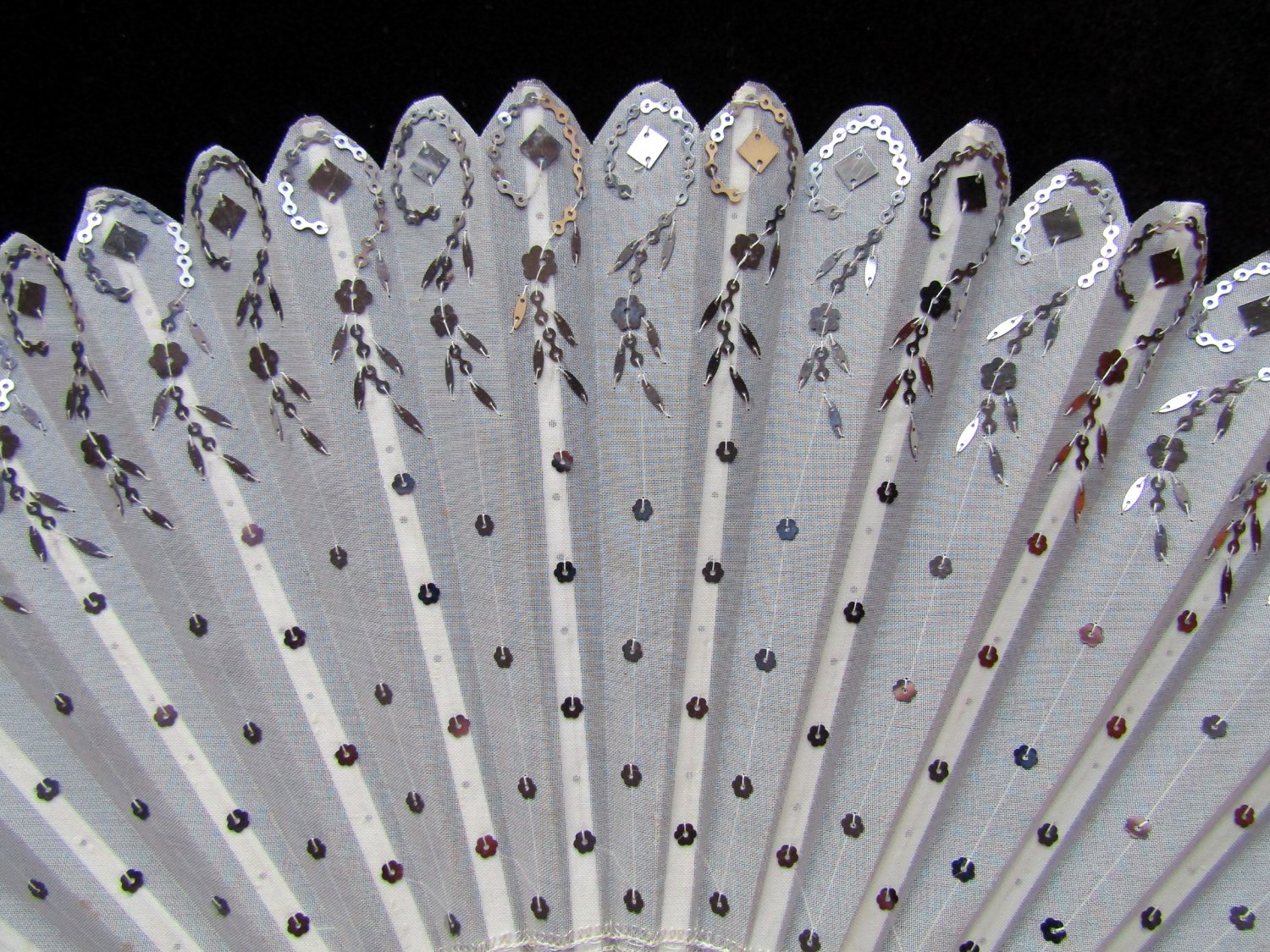 Edwardian-French-Sequined Silk-Fan-03