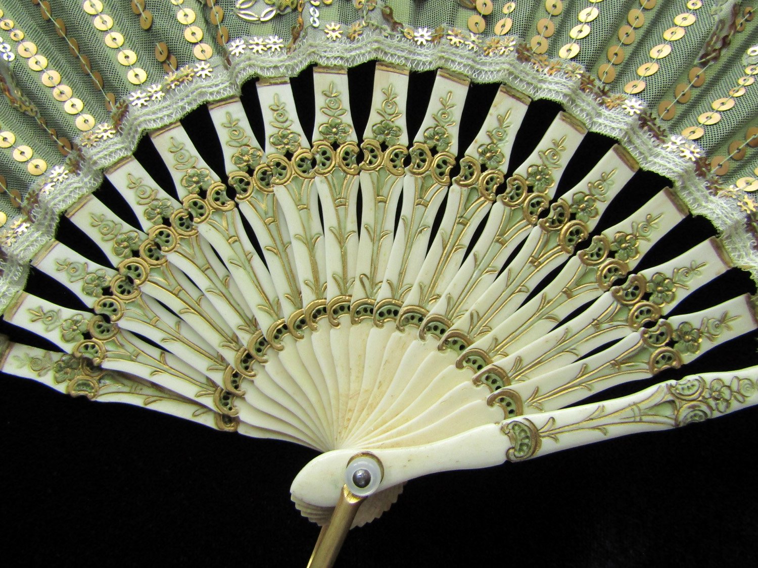 Duvelleroy-Edwardian- Sequined-Fan-03