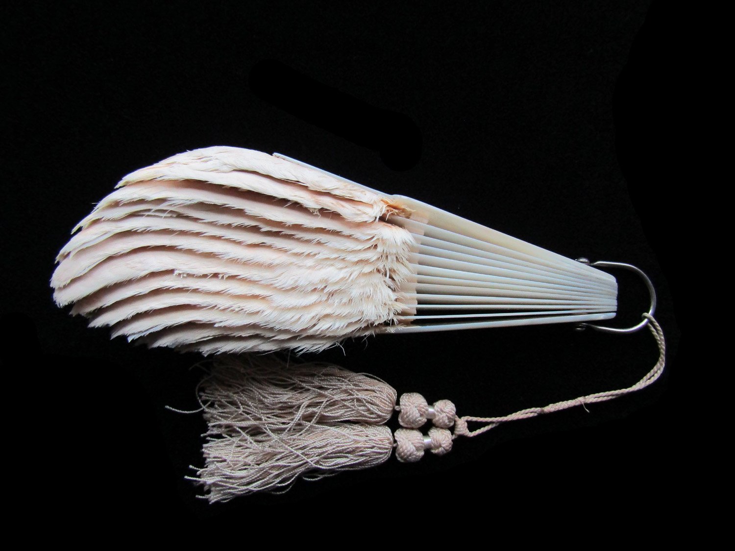 Duvelleroy-Mother of Pearl-Feather-Fan-07