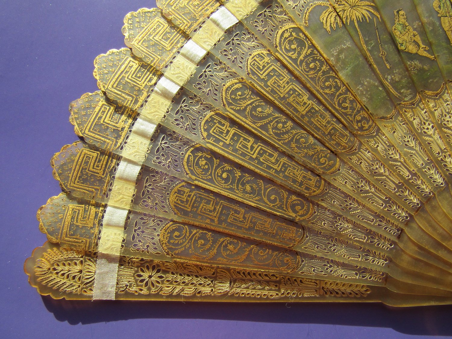 Jane-Austen-Era-Horn-Brise-Fan-06