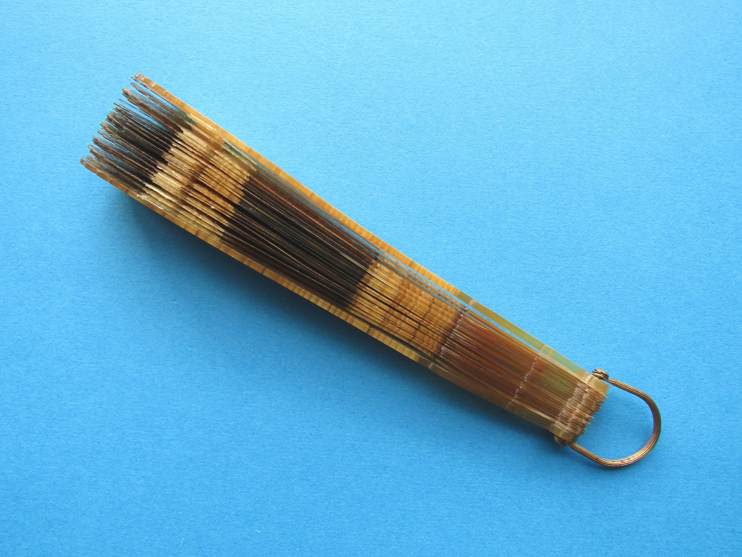 Jane-Austen-Era-Horn-Brise-Fan-08