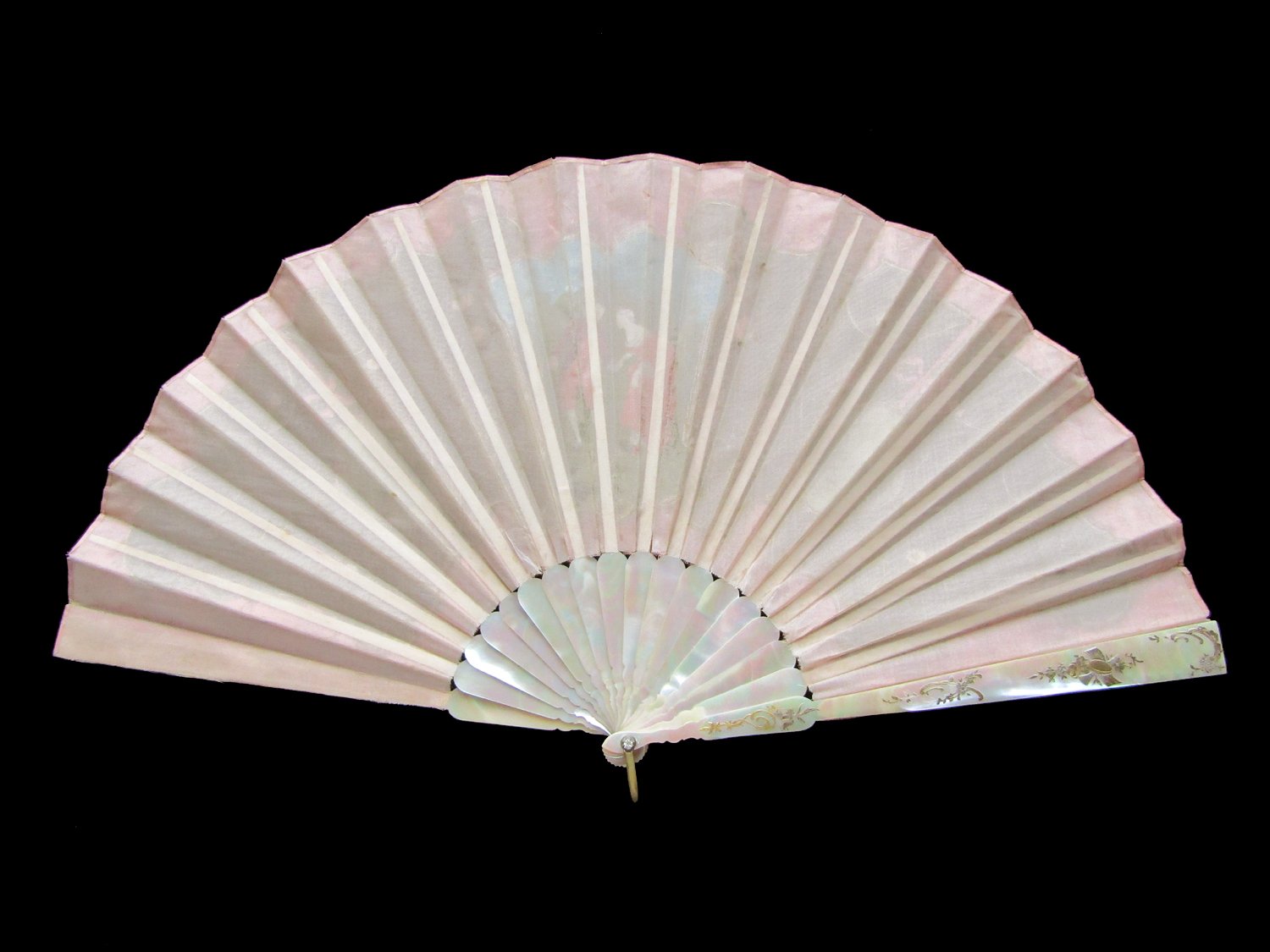 Pink-Victorian-Mother-of-Pearl-Fan-07