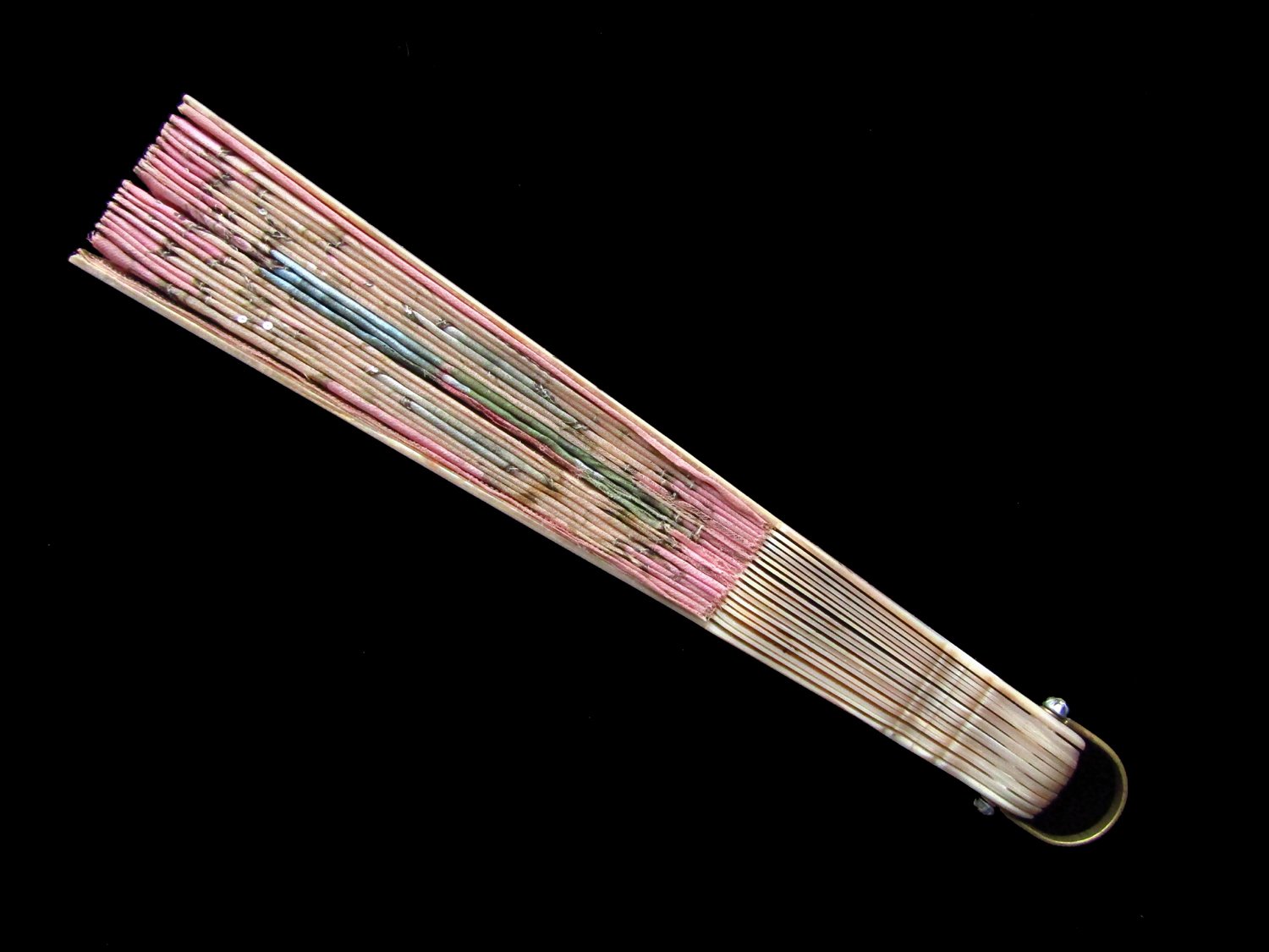 Pink-Victorian-Mother-of-Pearl-Fan-09