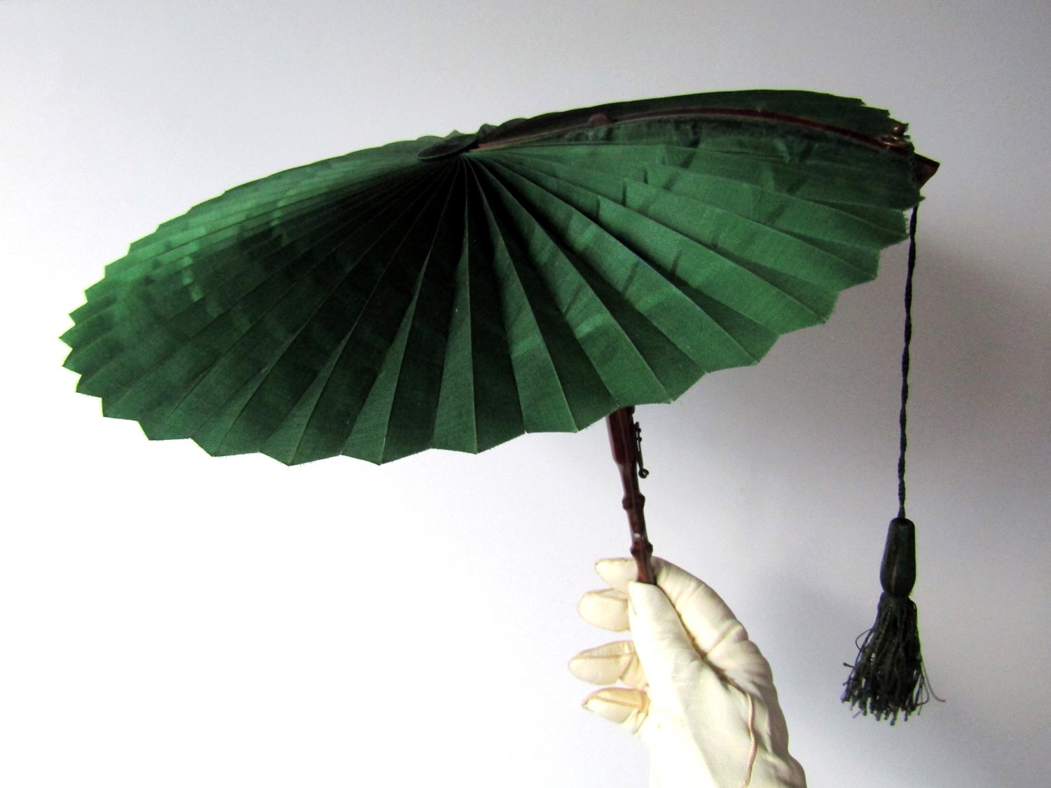 Rare Victorian Green Silk Parasol Cockade Fan