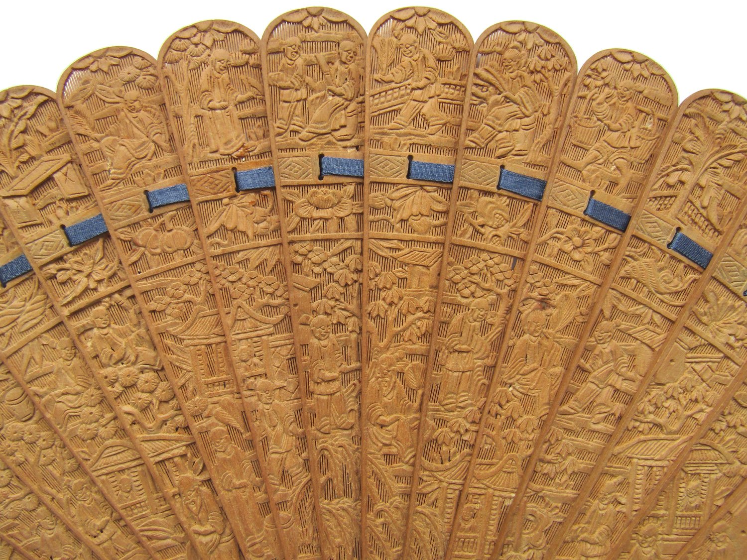 Cantonese-Carved-Sandalwood-Fan-04