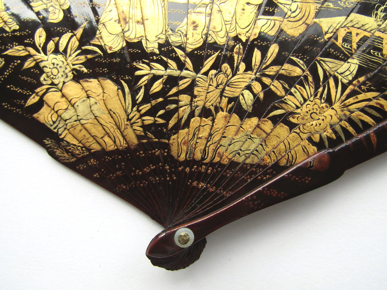 Cantonese-Lacquer-Fan-02