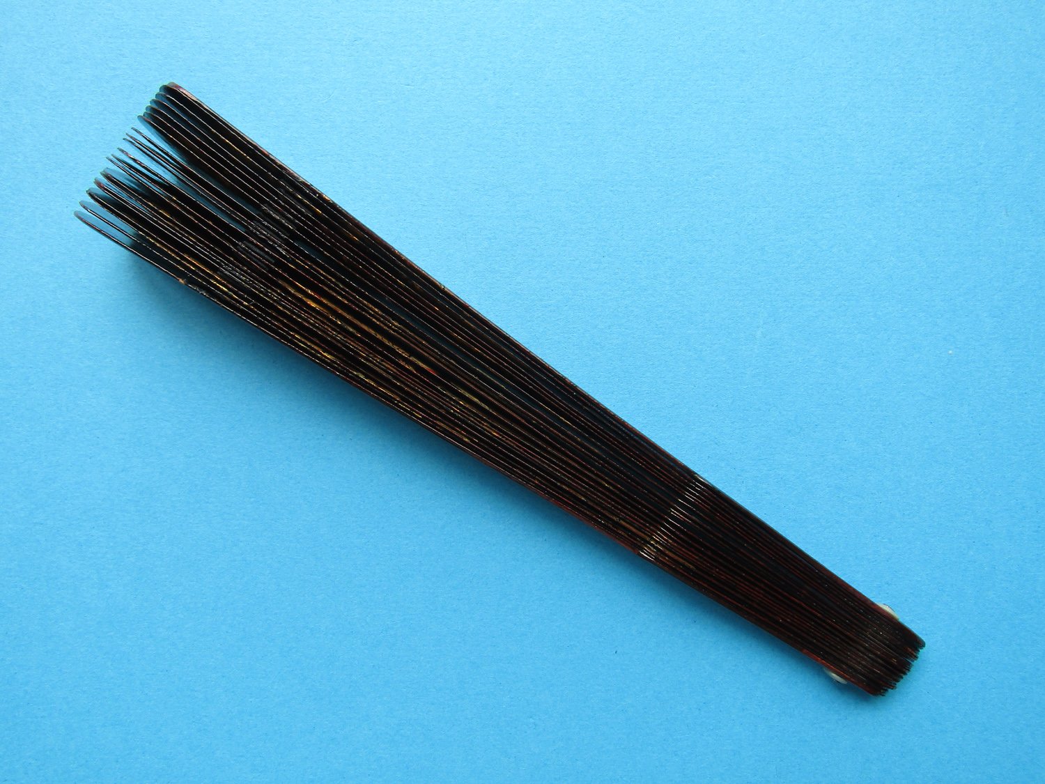Cantonese-Lacquer-Fan-12