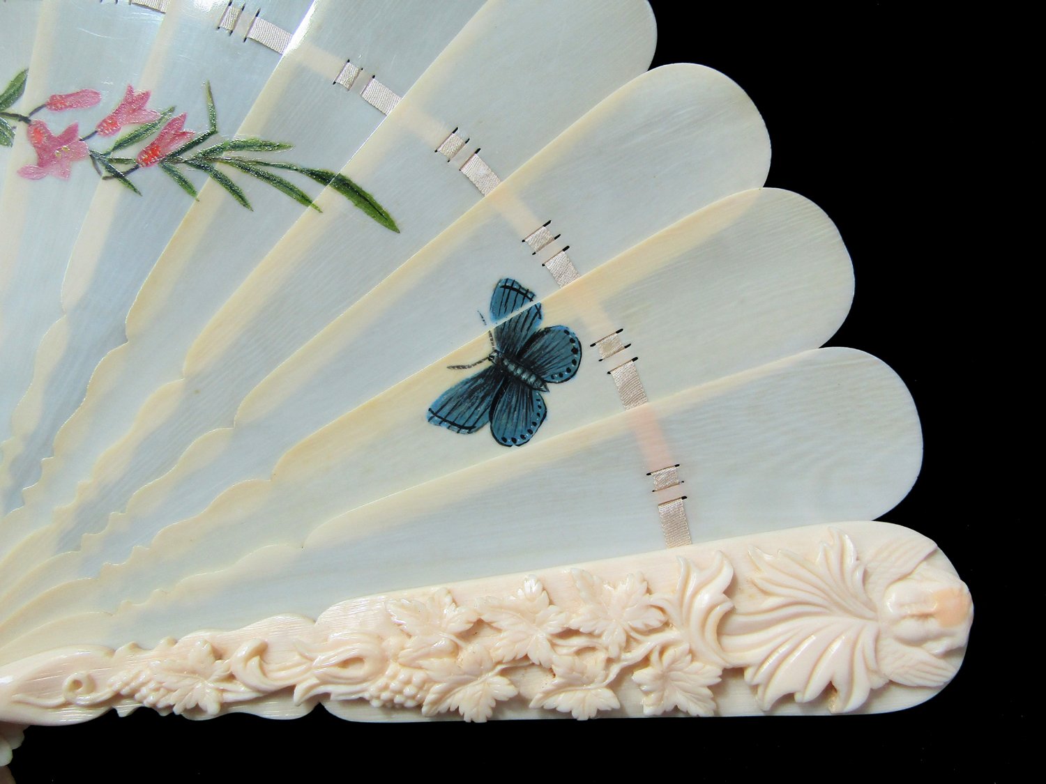 Carved-Dieppe-Brise-Fan-03