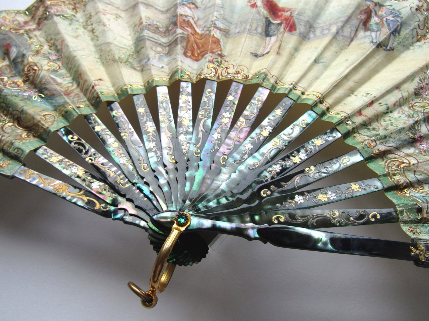 Pink-Victorian-Mother-of-Pearl-Fan-03