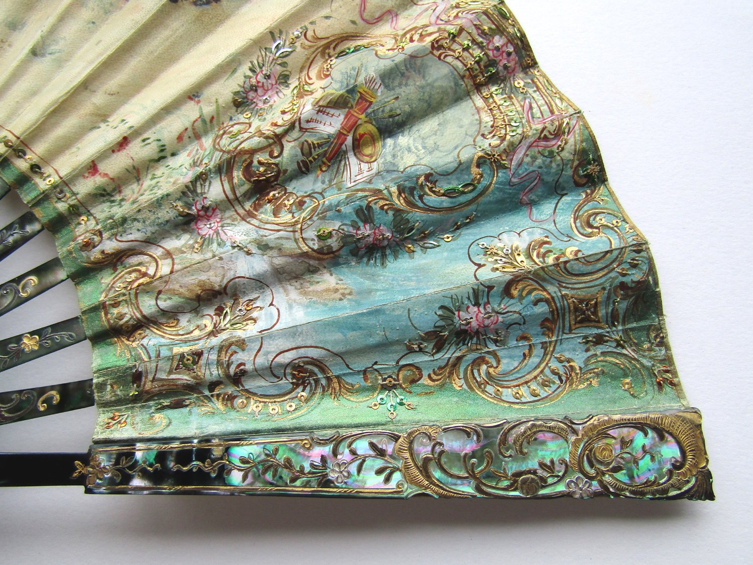 Pink-Victorian-Mother-of-Pearl-Fan-04
