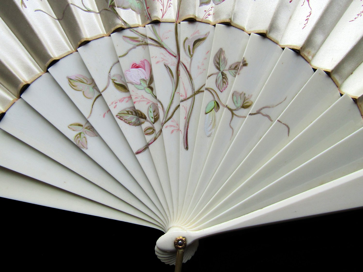 Victorian-Handpainted-Satin-Fan-03